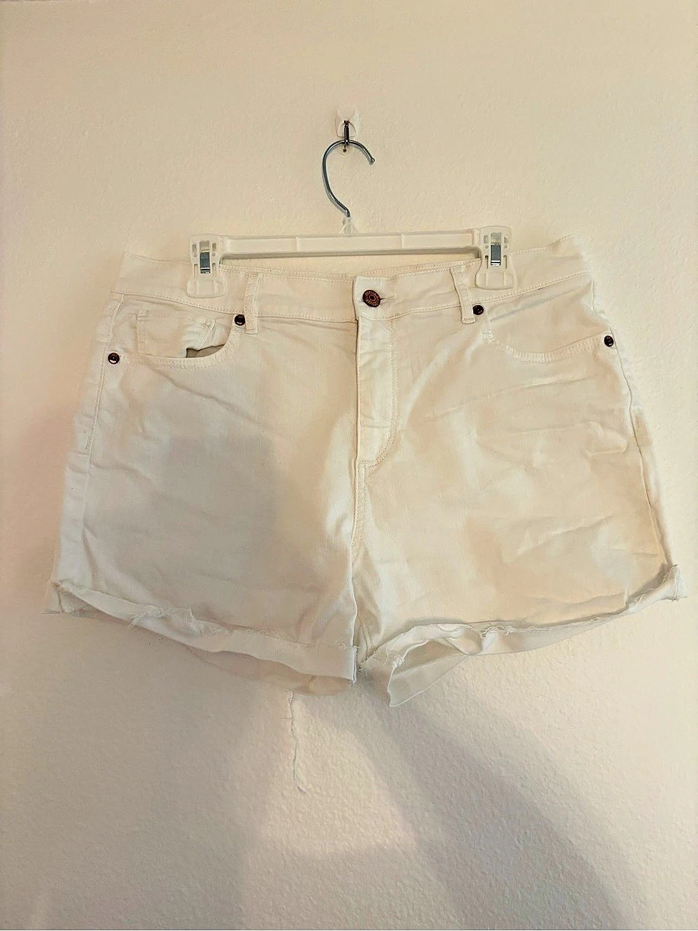 LOFT Rivete High Rise Cut Off Denim Shorts White Size 10